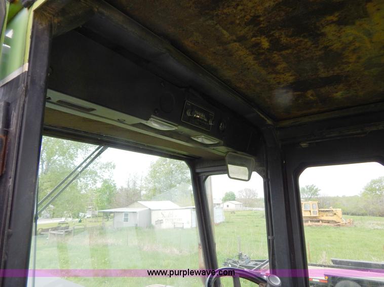 image for item H3430 1981 Steiger Panther III PTA325 4WD tractor