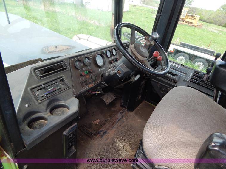 image for item H3430 1981 Steiger Panther III PTA325 4WD tractor