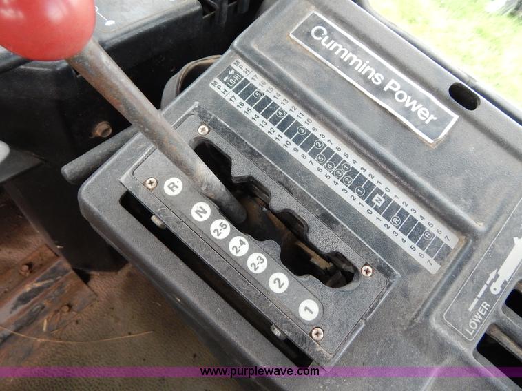 image for item H3430 1981 Steiger Panther III PTA325 4WD tractor