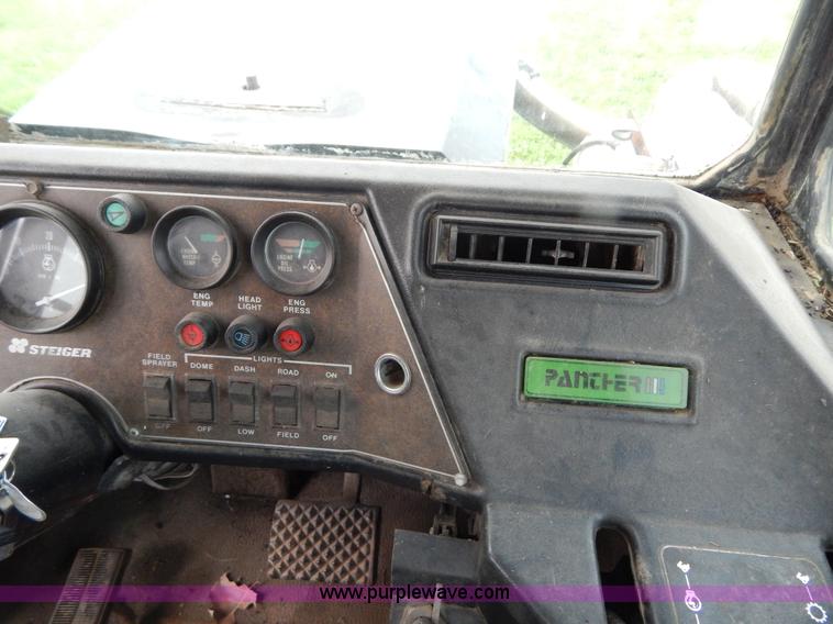 image for item H3430 1981 Steiger Panther III PTA325 4WD tractor