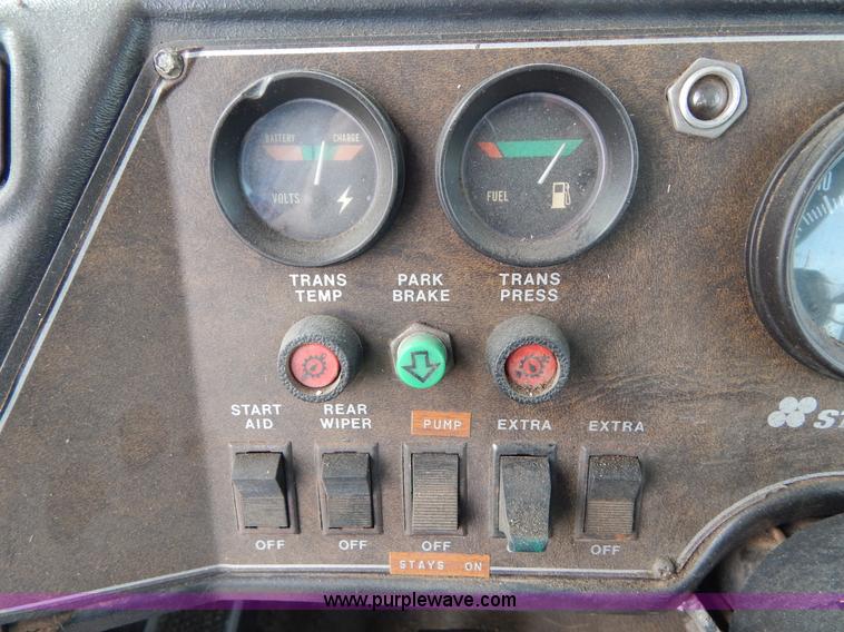 image for item H3430 1981 Steiger Panther III PTA325 4WD tractor