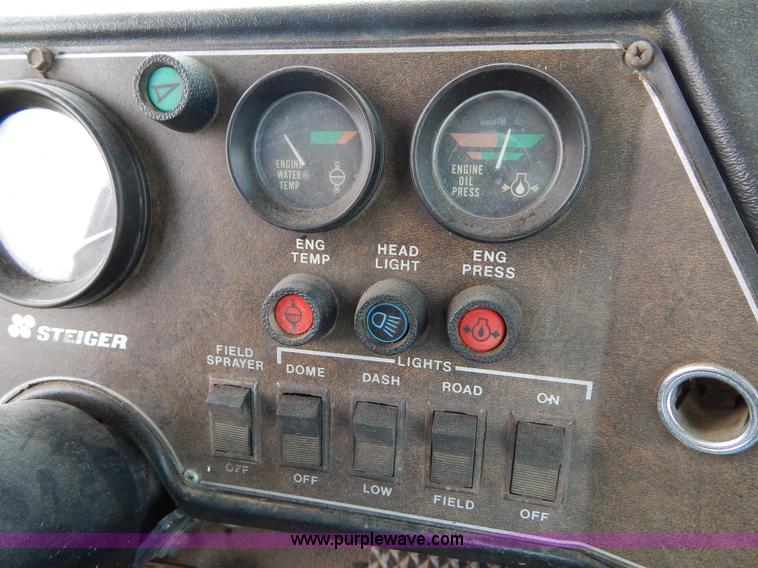 image for item H3430 1981 Steiger Panther III PTA325 4WD tractor