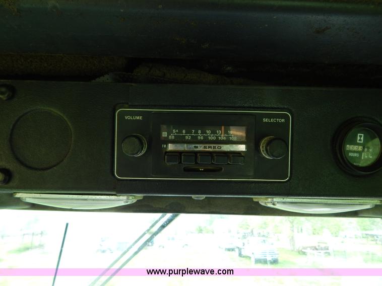 image for item H3430 1981 Steiger Panther III PTA325 4WD tractor