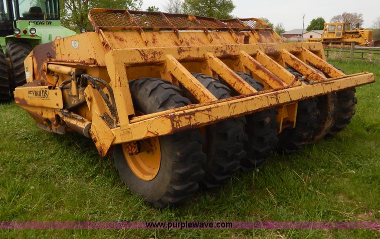 image for item H3431 1999 Reynolds 17CS pull type scraper