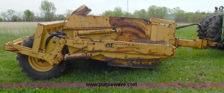 image for item H3431 1999 Reynolds 17CS pull type scraper