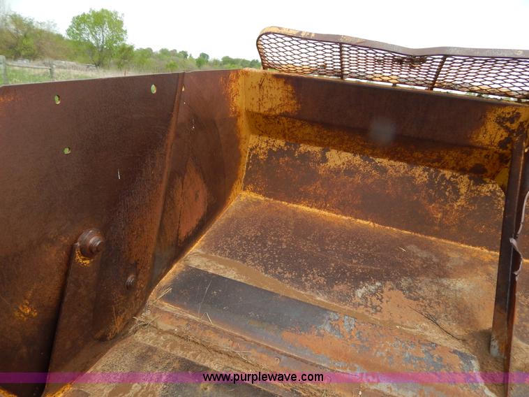 image for item H3431 1999 Reynolds 17CS pull type scraper