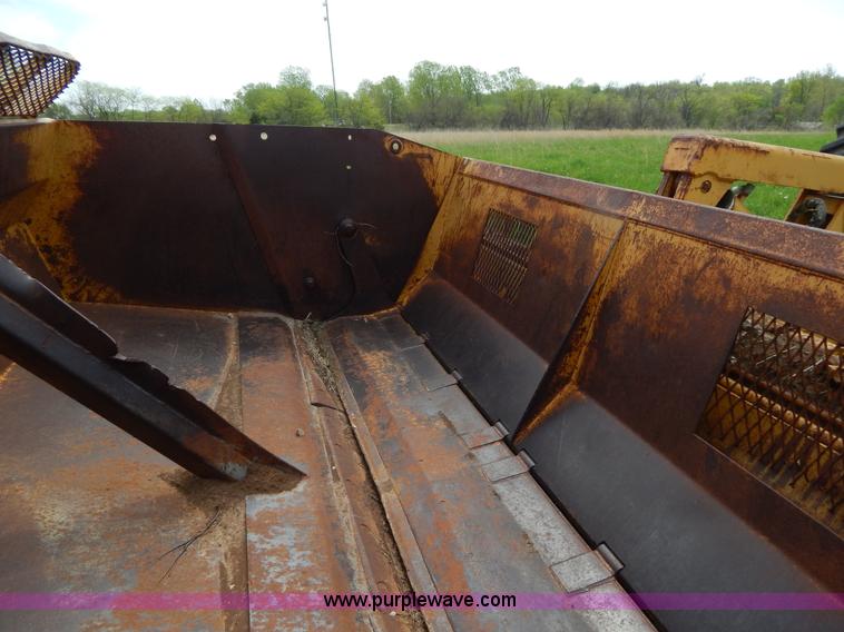 image for item H3431 1999 Reynolds 17CS pull type scraper