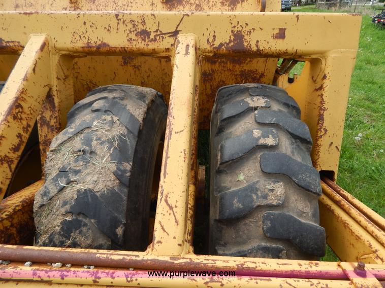 image for item H3431 1999 Reynolds 17CS pull type scraper