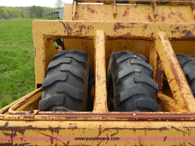 image for item H3431 1999 Reynolds 17CS pull type scraper