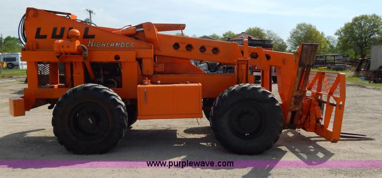 image for item H3432 1989 Lull 1044 Highlander telehandler
