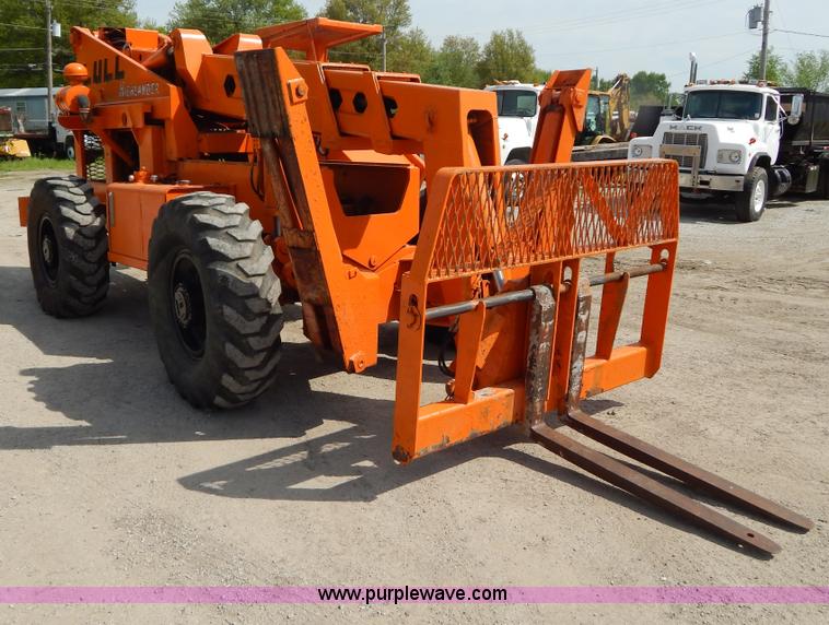 image for item H3432 1989 Lull 1044 Highlander telehandler