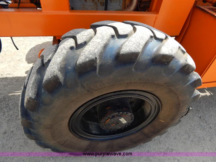 image for item H3432 1989 Lull 1044 Highlander telehandler