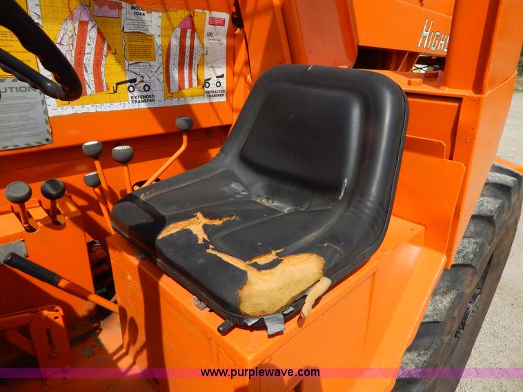 image for item H3432 1989 Lull 1044 Highlander telehandler
