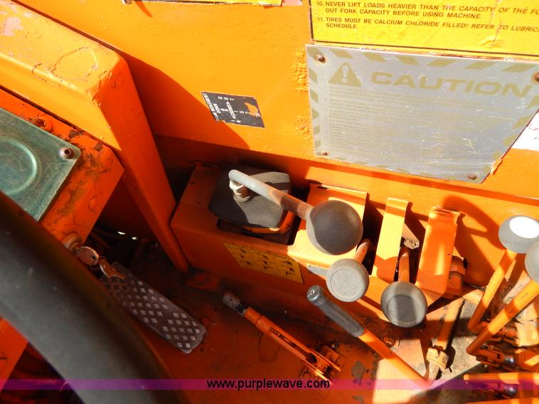 image for item H3432 1989 Lull 1044 Highlander telehandler