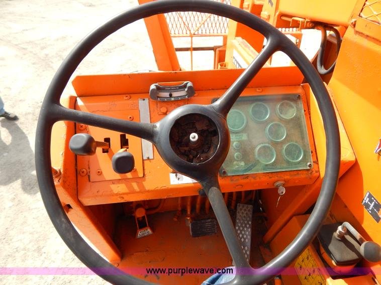 image for item H3432 1989 Lull 1044 Highlander telehandler