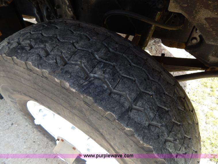 image for item H3433 1995 Ford L9000 roll off truck