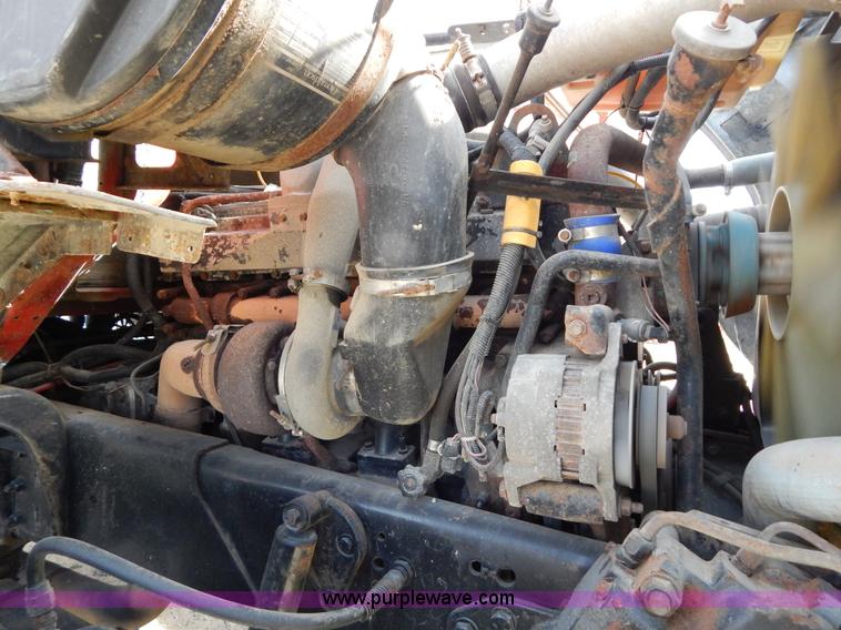 image for item H3433 1995 Ford L9000 roll off truck