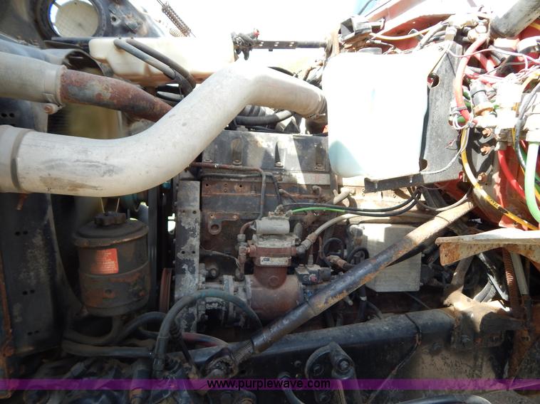 image for item H3433 1995 Ford L9000 roll off truck