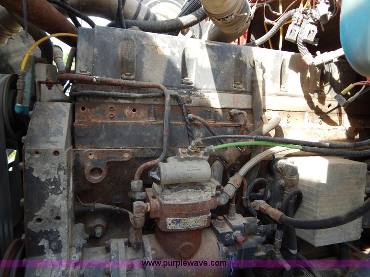 image for item H3433 1995 Ford L9000 roll off truck