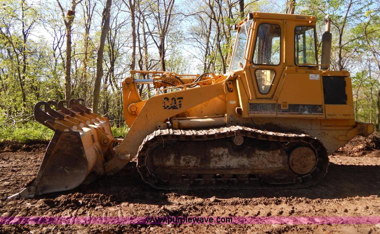 image for item H3436 1988 Caterpillar 963 track loader