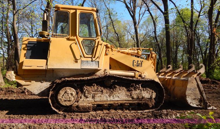 image for item H3436 1988 Caterpillar 963 track loader