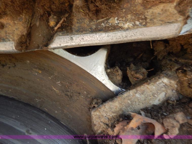 image for item H3436 1988 Caterpillar 963 track loader