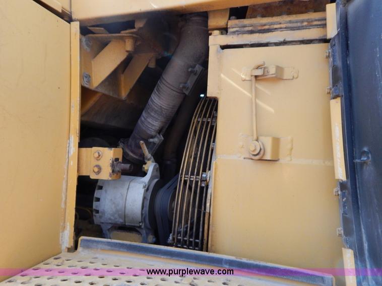 image for item H3436 1988 Caterpillar 963 track loader