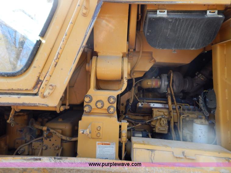 image for item H3436 1988 Caterpillar 963 track loader