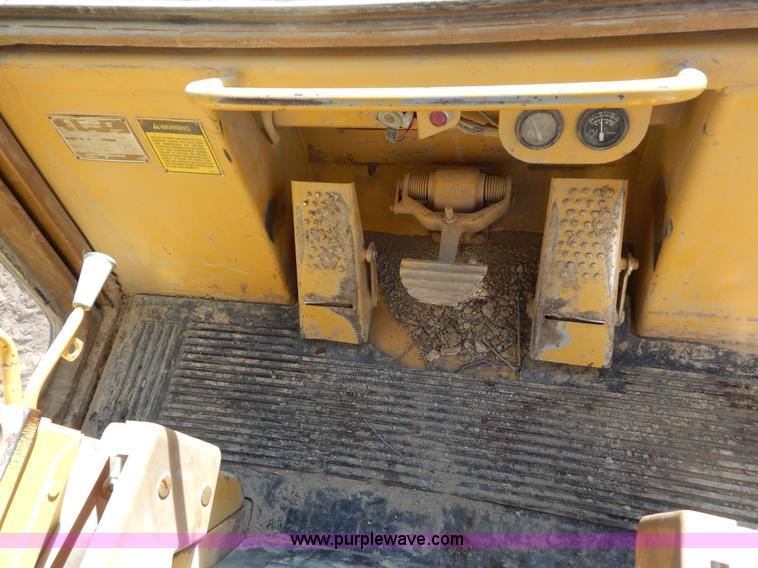 image for item H3436 1988 Caterpillar 963 track loader