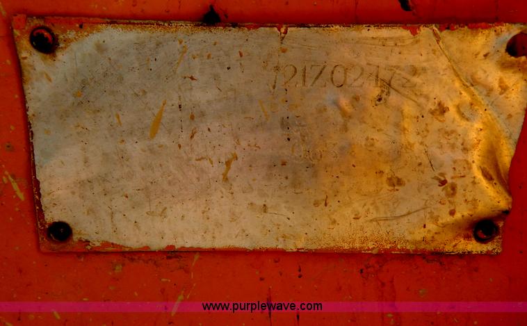 image for item H3436 1988 Caterpillar 963 track loader