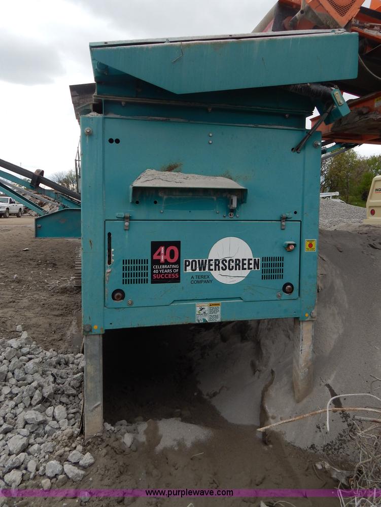 image for item H3437 2006 Powerscreen Chieftain 1400 crawler screening plant