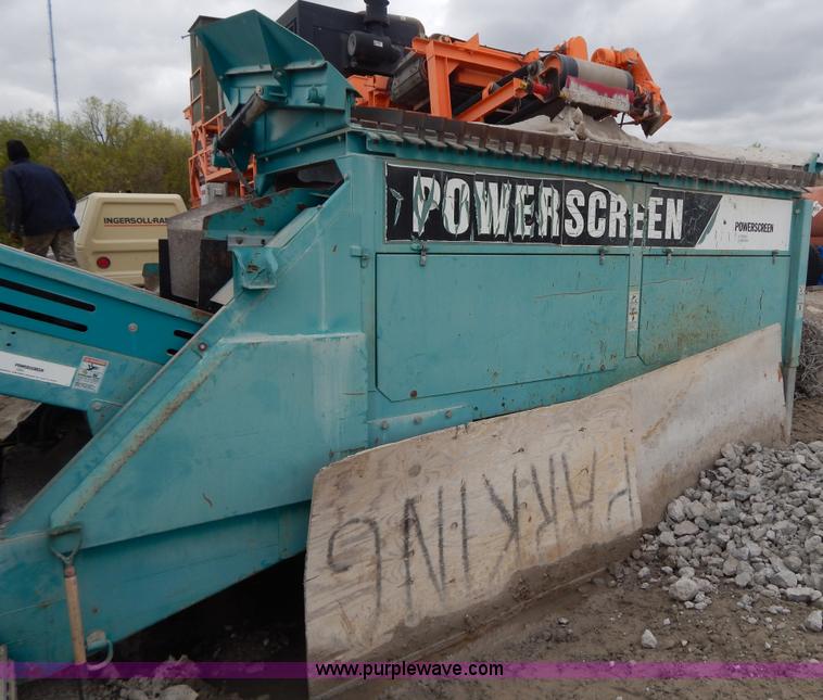 image for item H3437 2006 Powerscreen Chieftain 1400 crawler screening plant