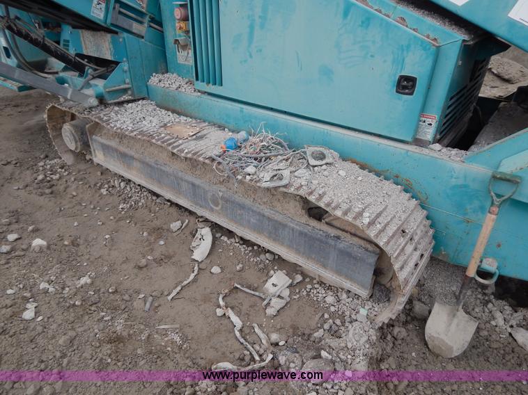image for item H3437 2006 Powerscreen Chieftain 1400 crawler screening plant