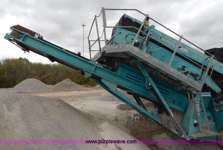 image for item H3437 2006 Powerscreen Chieftain 1400 crawler screening plant
