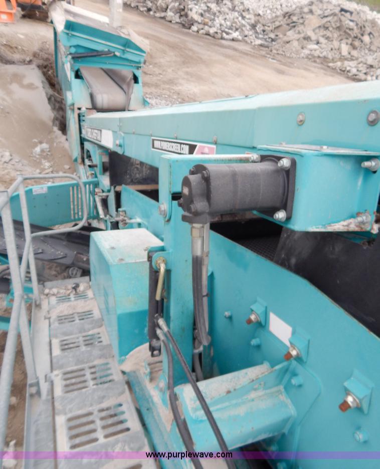 image for item H3437 2006 Powerscreen Chieftain 1400 crawler screening plant