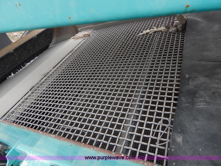 image for item H3437 2006 Powerscreen Chieftain 1400 crawler screening plant