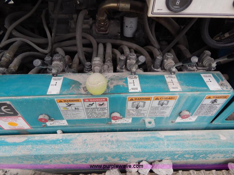 image for item H3437 2006 Powerscreen Chieftain 1400 crawler screening plant