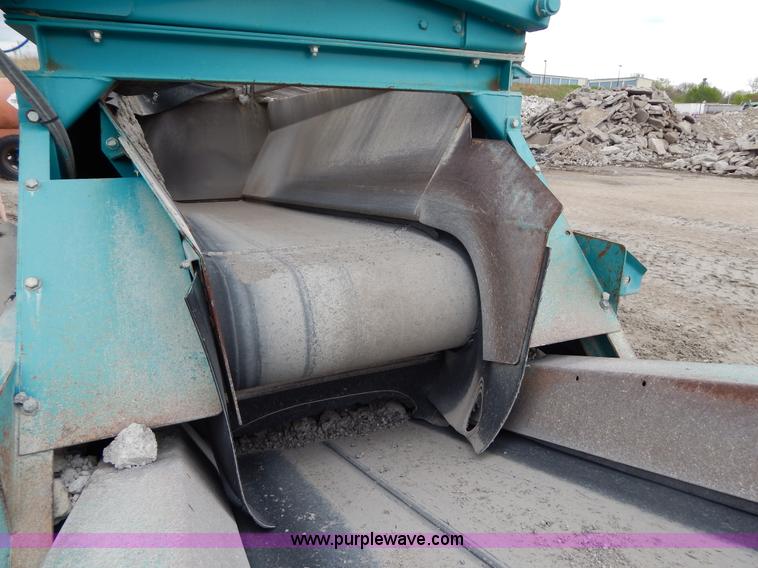 image for item H3437 2006 Powerscreen Chieftain 1400 crawler screening plant