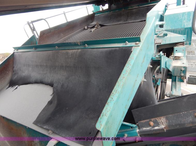 image for item H3437 2006 Powerscreen Chieftain 1400 crawler screening plant