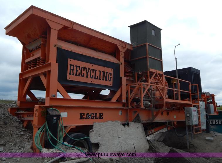 image for item H3438 1998 Eagle 1000-15CV portable impact crusher