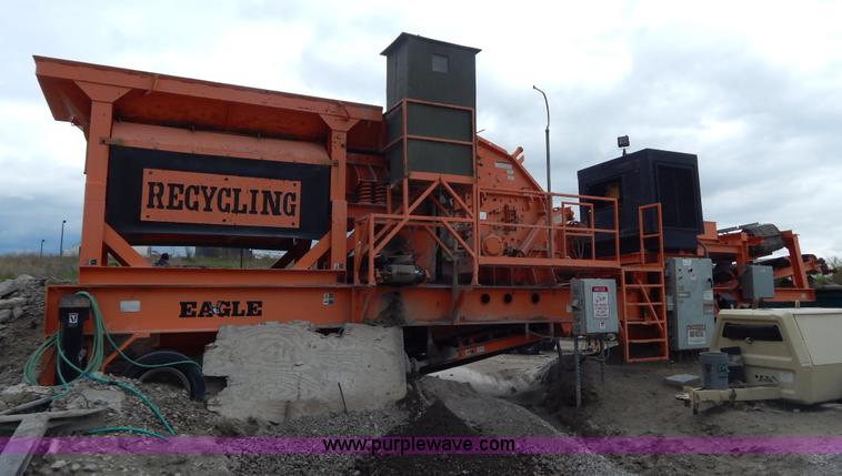 image for item H3438 1998 Eagle 1000-15CV portable impact crusher
