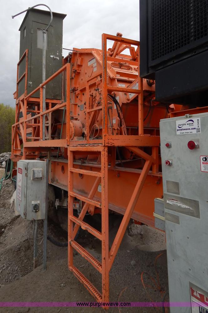 image for item H3438 1998 Eagle 1000-15CV portable impact crusher