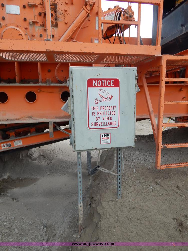 image for item H3438 1998 Eagle 1000-15CV portable impact crusher