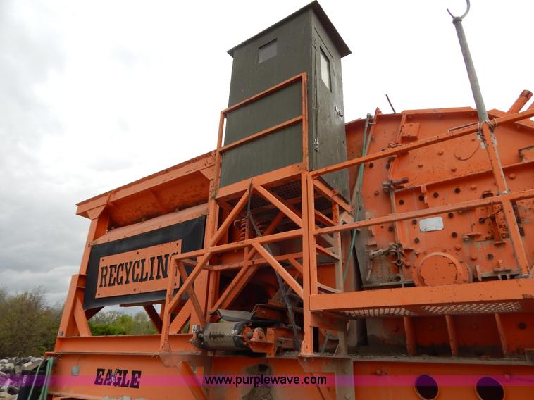 image for item H3438 1998 Eagle 1000-15CV portable impact crusher