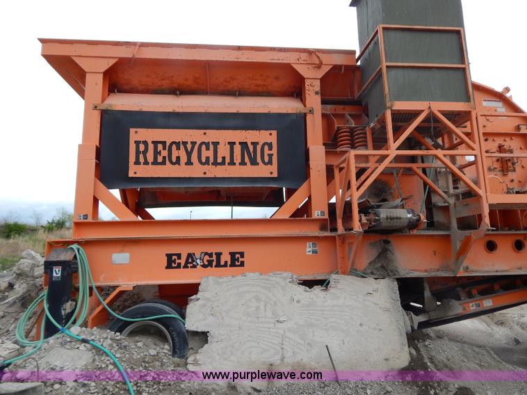image for item H3438 1998 Eagle 1000-15CV portable impact crusher