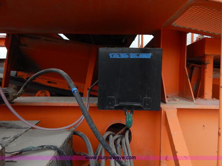 image for item H3438 1998 Eagle 1000-15CV portable impact crusher