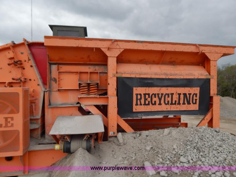 image for item H3438 1998 Eagle 1000-15CV portable impact crusher