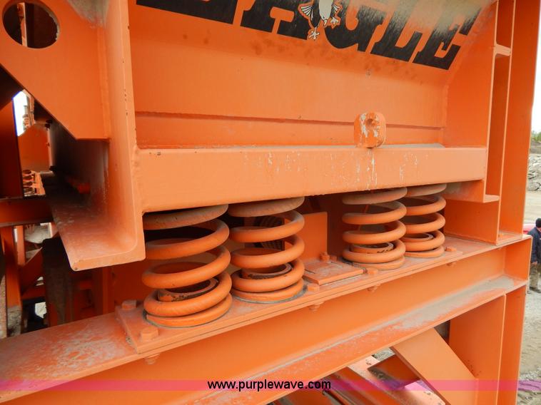image for item H3438 1998 Eagle 1000-15CV portable impact crusher
