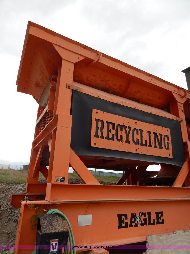 image for item H3438 1998 Eagle 1000-15CV portable impact crusher