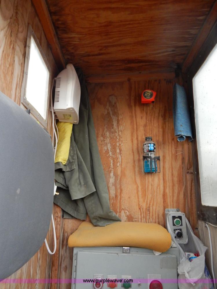 image for item H3438 1998 Eagle 1000-15CV portable impact crusher